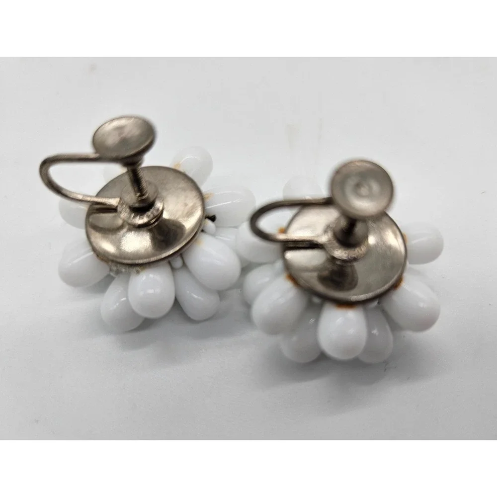 Vintage West Germany White Milk Glass Daisy Flower Screw Back Earrings Retro MCM